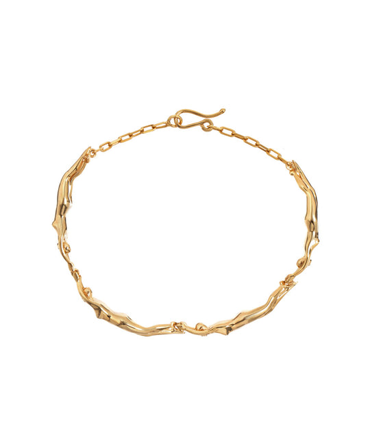 Paola Vilas bracelet in sterling silver with 18k gold plating featuring female bodies in a chain