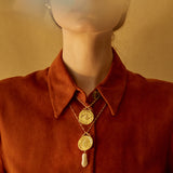 Paola Vilas, pendant, gold, eye, hand, medal, jewel, jewelry